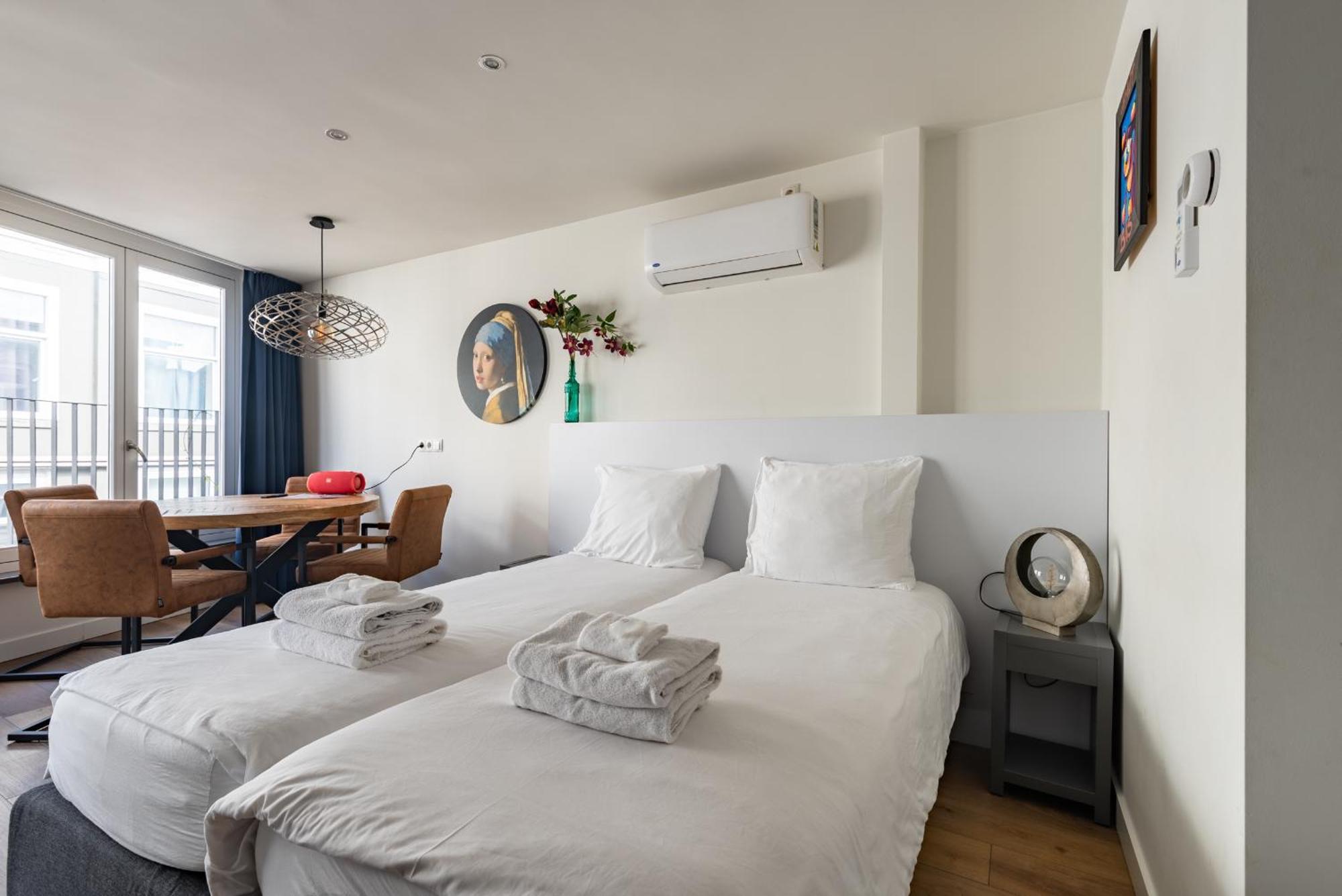 Stylish Apartments In The Heart Of Breda City Center Bagian luar foto