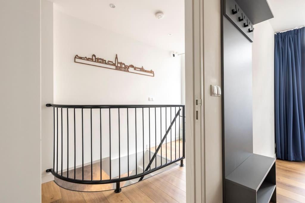 Stylish Apartments In The Heart Of Breda City Center Bagian luar foto