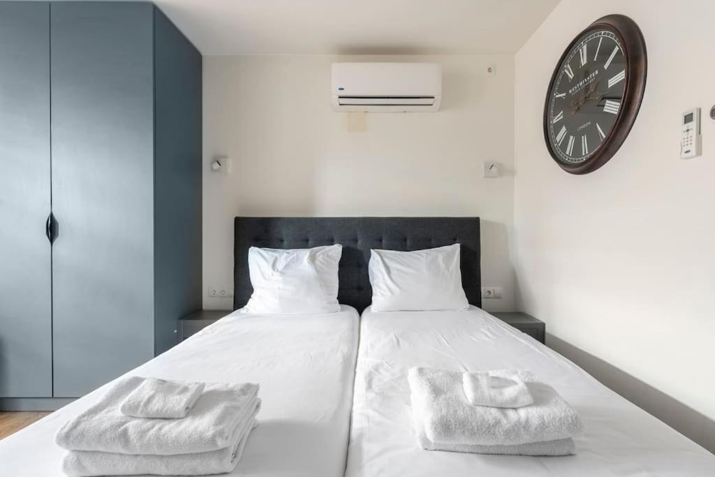 Stylish Apartments In The Heart Of Breda City Center Ruang foto