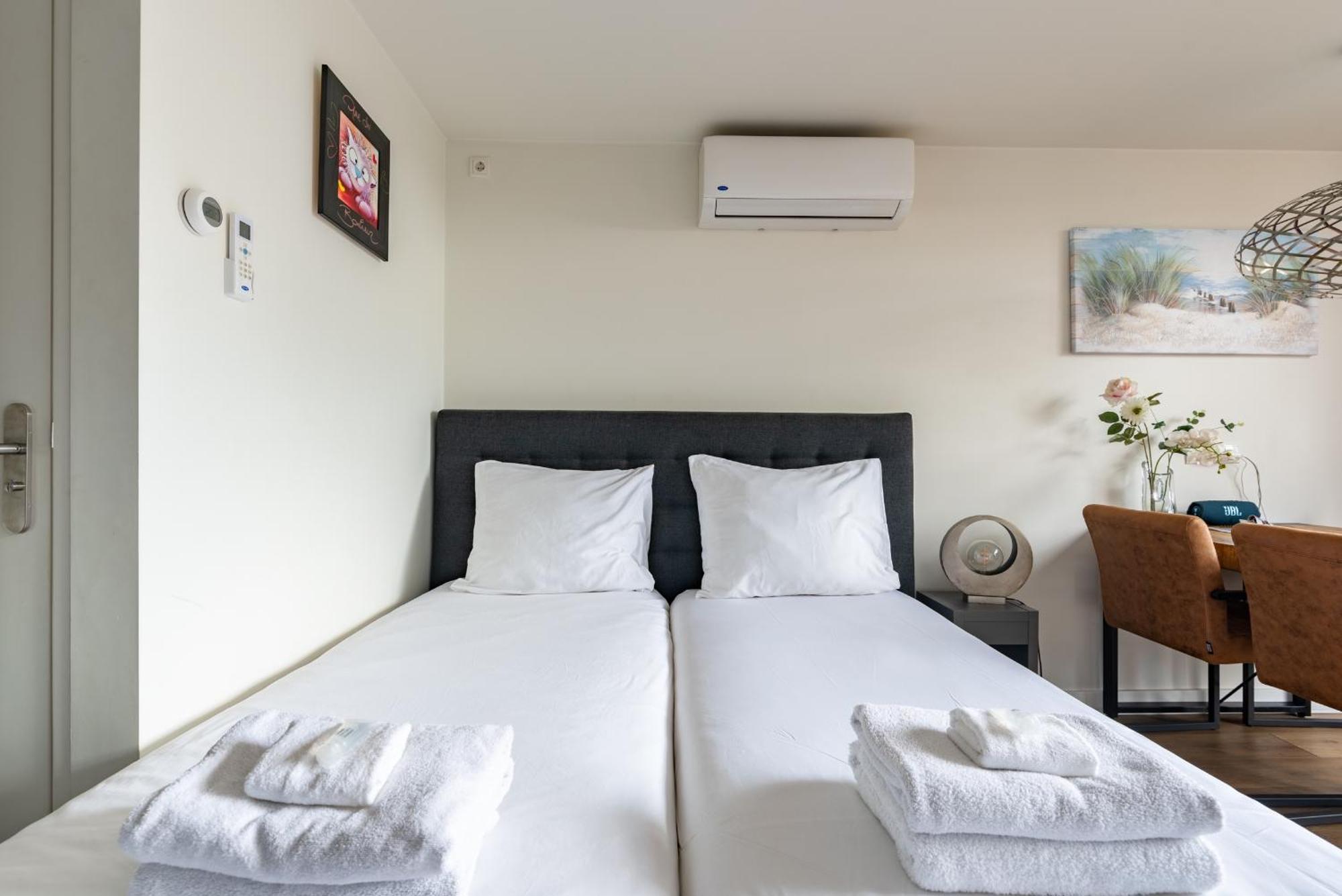 Stylish Apartments In The Heart Of Breda City Center Bagian luar foto